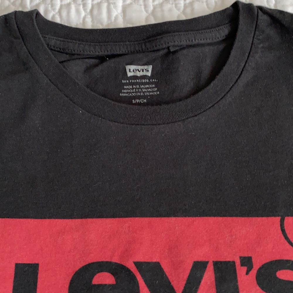 Levi’s Logo Tee - Picture 2 of 2